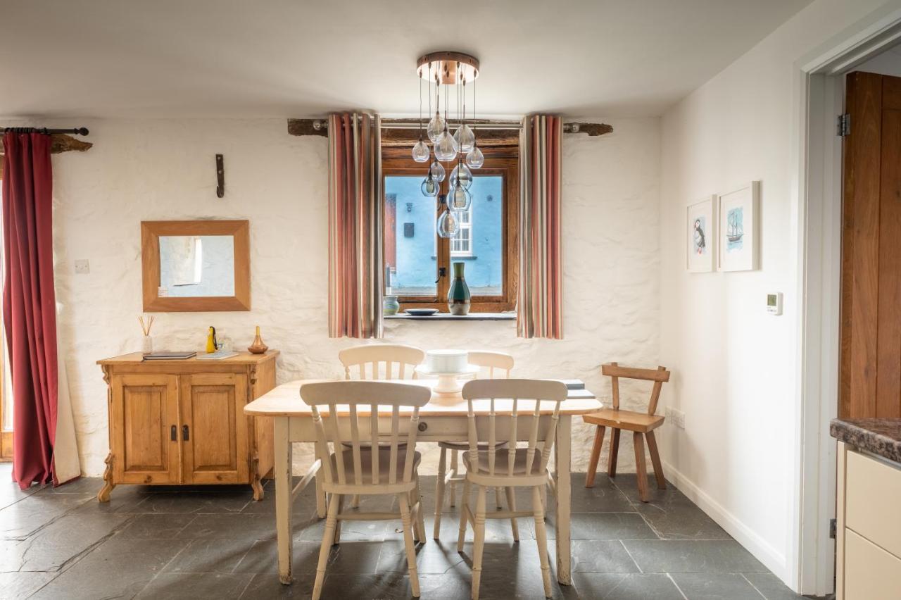 St Davids Hideaway With Roll-Top Bath & Log Burner ภายนอก รูปภาพ